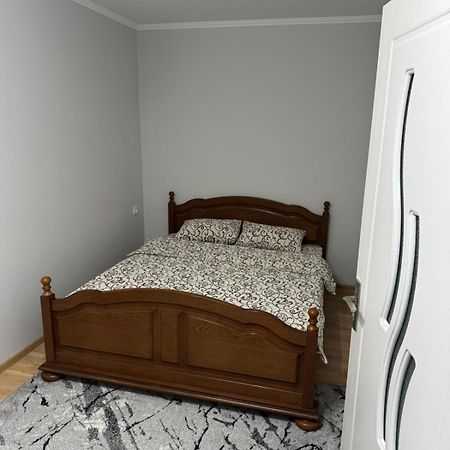 Apartament Str Grenoble Kiszyniów Zewnętrze zdjęcie